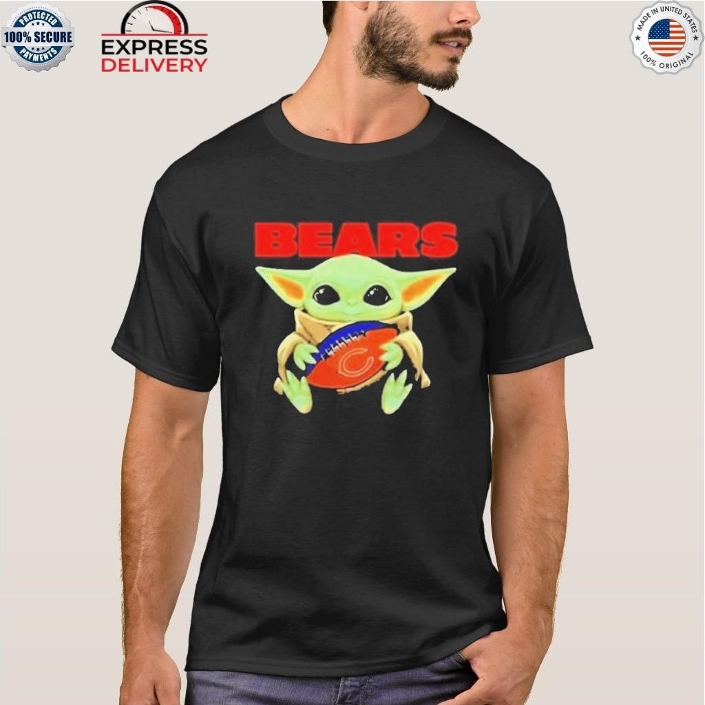 Baby Yoda loves the chicago bears Star wars gifts shirt, hoodie